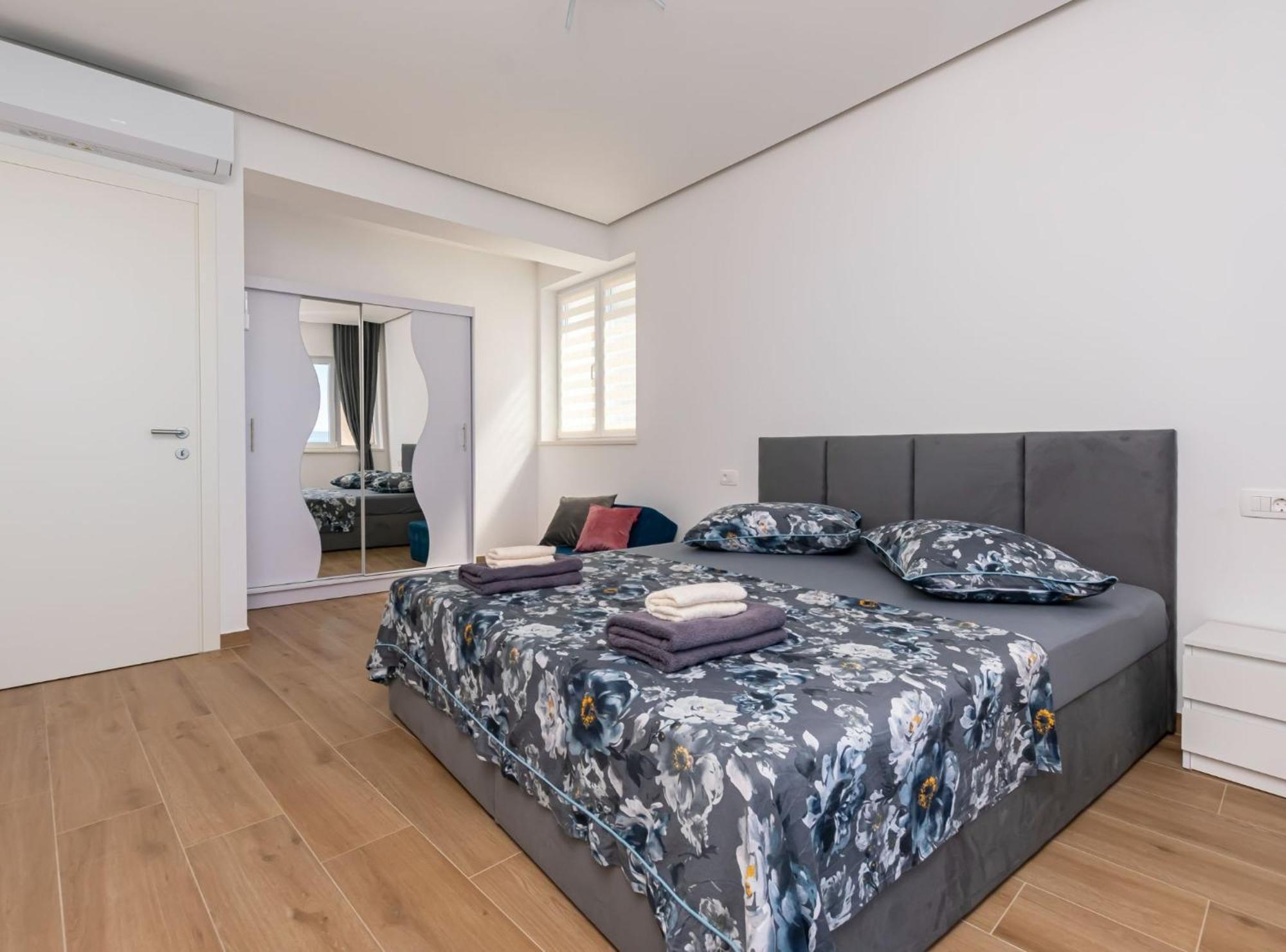 Apartments Hope Dugi Rat Dış mekan fotoğraf
