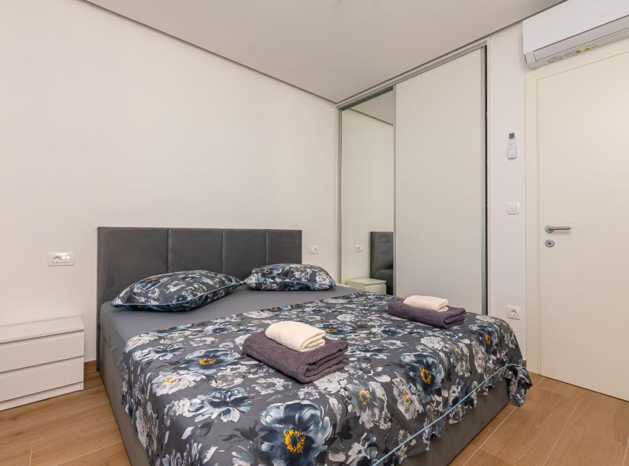 Apartments Hope Dugi Rat Dış mekan fotoğraf